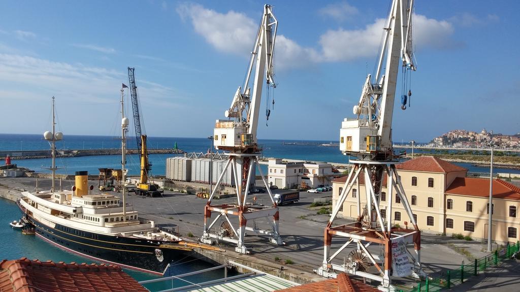 Ferienwohnung Ca Mea Imperia Exterior foto